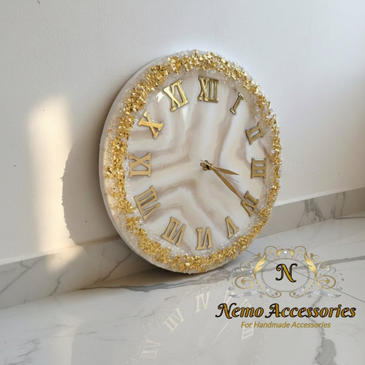 ساعة حائط من الريزن و الاحجار بتصميم رخامى