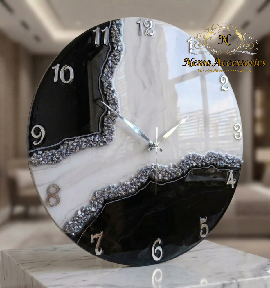 ساعة هاندميد من الريزن و الاحجار