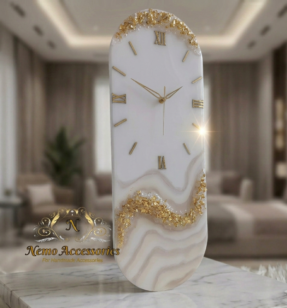 ساعة حائط مميزة من الريزن و الاحجار